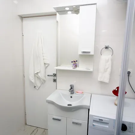 Apartment Beehome