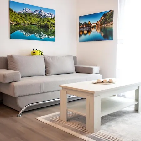 Beehome Apartment *