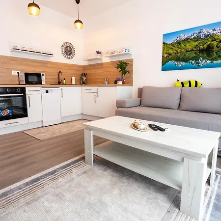 Apartment Beehome *